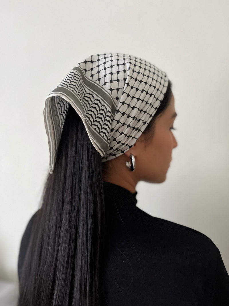 Small head deals scarf
